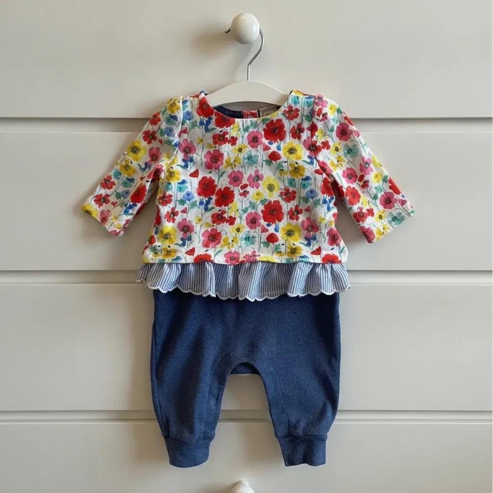 Baby Gap Onepiece Floral Ruffle Jumpsuit 0-3 Months